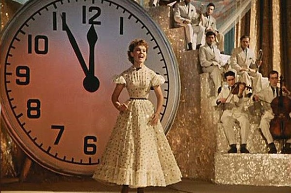 5. Карнавальная ночь (1956)