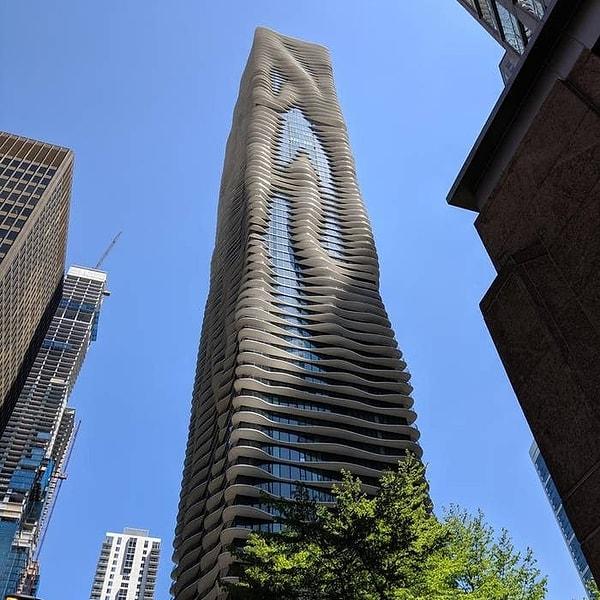 4. Chicago'daki Aqua isimli bu bina gerçekten ileri düzey bir mimarlık eseri!