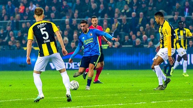 Feyenoord'un deplasmanda Vitesse ile 0-0 berabere kaldığı maçta maçta 18 yaşındaki Ümit Milli futbolcumuz Orkun Kökçü 90 dakika görev yaptı.