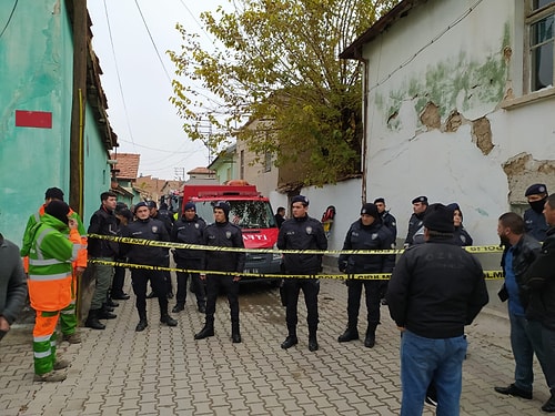 Konya'da Kerpiç Bina Çöktü: Biri Çocuk, Üç Kişi Hayatını Kaybetti