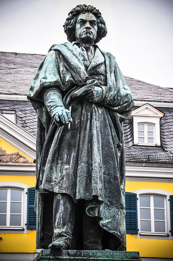 Группа композиторов, музыковедов, экспертов в области компьютерных наук и известный пианист Роберт Дэвид Левин будут работать вместе, чтобы помочь закончить работу Бетховена.