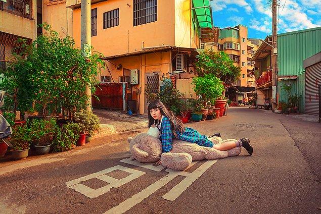 Hong Kong’da yaşayan ünlü fotoğrafçı Akif Hakan Çelebi’nin 2020’ye özel hazırladığı ve “The Outsiders” adını verdiği seçki, üç ay boyunca Setup’da sanatseverlerle buluşacak.
