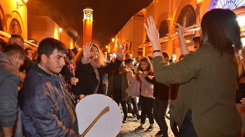 Adana'nın Yasaklanan 'Rakı Festivali' Meclis Gündemine Taşındı: 'Geleneklerimizle Örtüşmüyor'