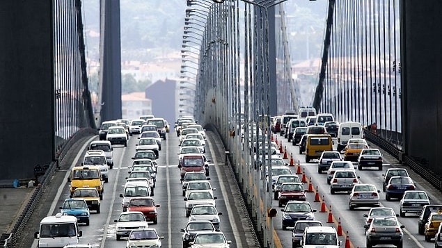 Büyükşehirleri denkleme dahil edeceksek yoğun trafikteki durumdan da bahsedelim.