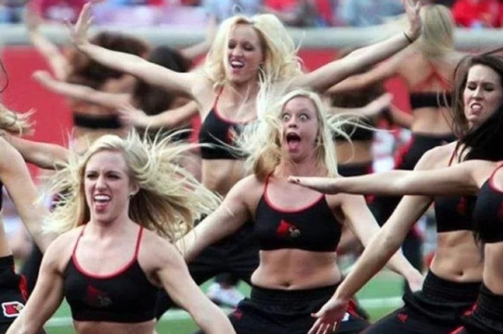 13 веселых гифок с фейлами прекрасных девушек :)