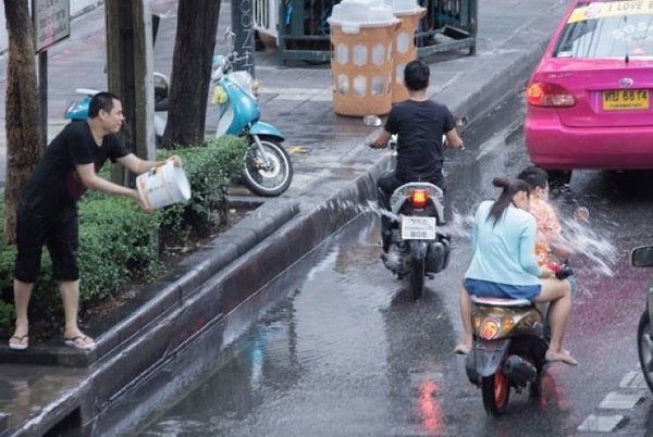 6. Безобразие какое-то!!