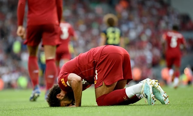 Salah yetenekleri ve karakteriyle sadece takımı Liverpool taraftarının değil dünyanın pek çok futbolseverin en sevdiği isimlerden.