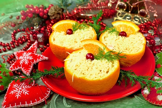 Как приготовить салат из курицы в апельсине на Новый год?