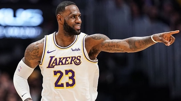 11. LeBron James, NBA'de en skorer oyuncular sıralamasında Michael Jordan'ı geçti.