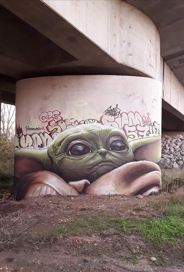 5. Bebiş Yoda, Fransa'da görüldü.