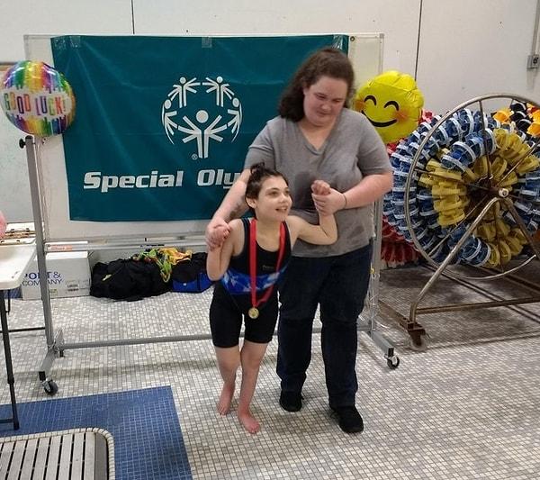 14. "Kızım Engelli Olimpiyatlarında madalya kazandı. Doktorların, bebeklik dönemini atlatamayacağını söylediği zamanları geçeli çok olmuş."