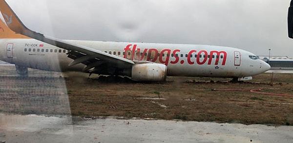 4. Pegasus Havayolları'na ait Şarika-İstanbul seferini gerçekleştiren Boeing 737-800 tipi uçak, Sabiha Gökçen Havaalanı'nda pistten çıktı. Yolcular korku dolu anlar yaşadıktan sonra uçaktan tahliye edildi.
