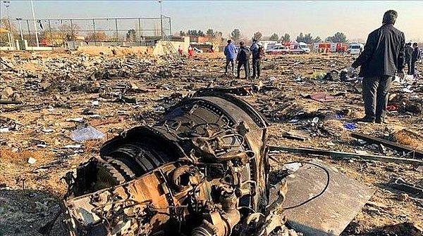 2. İran'da Ukrayna Havayollarına ait Boeing 737 tipi yolcu uçağının kalkışından kısa süre sonra teknik nedenlerle düştüğü belirtildi. Sağ kurtulanın olmadığı uçakta 82 İranlı, 63 Kanadalı, 11 Ukraynalı olduğu açıklandı. Uçağın füzeyle vurulduğu iddiası da ortalığı biraz karıştırdı.