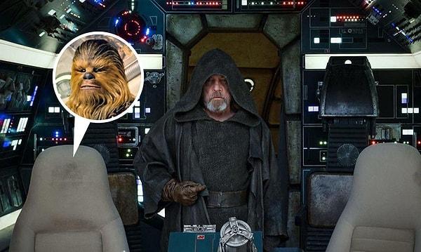 2. Yıldız Savaşları: Son Jedi'da Chewbacca koltuğu Han'ınkinden gözle görülür derecede daha kirli.