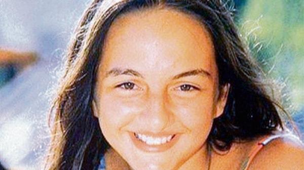 25 Eylül 1985 doğumlu Çağla Tuğaltay, Levent Kız Meslek Lisesi’nde ‘Çocuk Gelişimi’ bölüm öğrencisiydi. 5 Haziran 2000 yılında okuldan evinde döndüğü sırada, kendi evinde boğazı kesilerek vahşice katledildi.