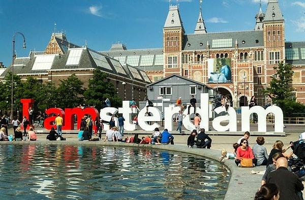 İstatistiklere göre Amsterdam'ın 18-34 yaş arası mukimlerinin yüzde 34'ünün borcu var.