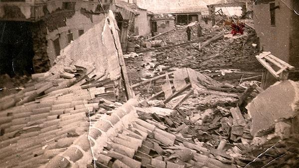 4. 1939 Büyük Erzincan Depremi
