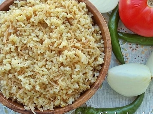 Şehriyeli Bulgur Pilavı Tarifi: Klasik Nefis Lezzetlerden Şehriyeli Bulgur Pilavı Nasıl Yapılır?