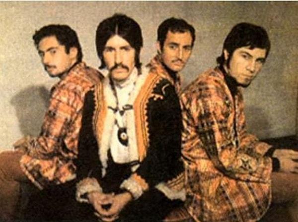 8. Kurtalan Ekspres, 1972 yılında Barış Manço tarafından kurulmuş Anadolu Rock grubudur.