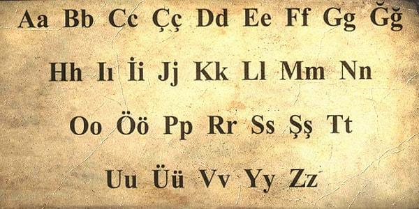 1 Kasım 1928’de Latin Alfabesi kabul edilen, 29 harften oluşan ve bugün de kullandığımız Latin alfabesidir.
