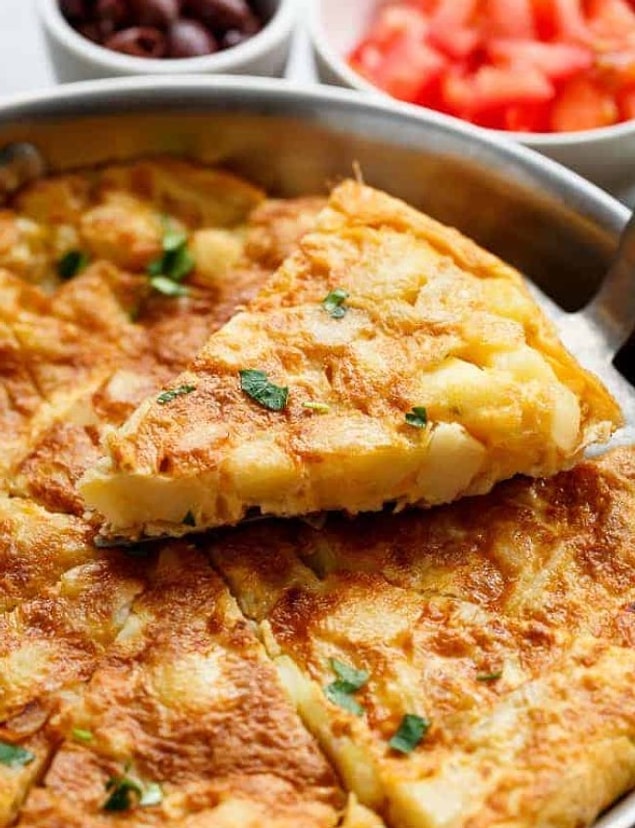 Patatesli Omletin Hazırlanışı