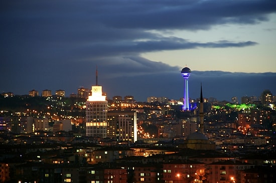 Ankara'da Çevre İllerden de Hissedilen Deprem Meydana Geldi