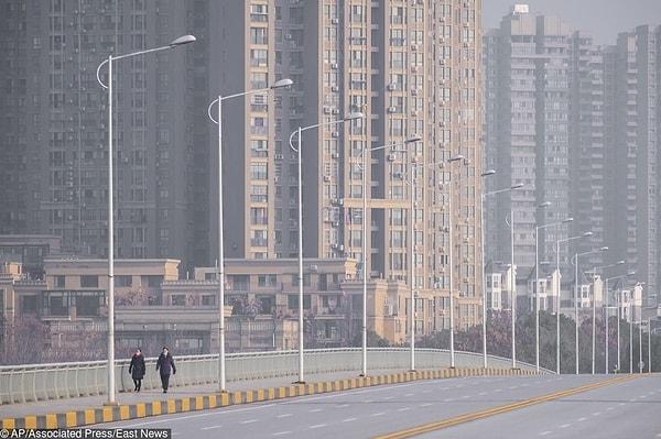6. Wuhan'dan bomboş bir cadde...