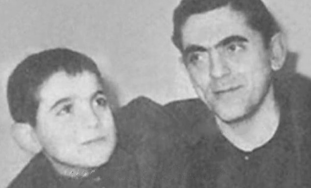 Bu atmosferde daha fazla yaşamak istemeyen Vedat, giderken de babasına bir ders vermek istemiş olacak ki çok manidar bir not yazdı.