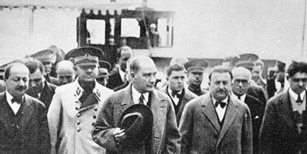 Mustafa Kemal Atatürk'ün Şehirlerin En Güzeli İstanbul Hakkında Söylediği Övgü Dolu Sözler