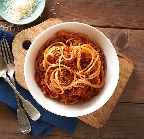 Spagetti Bolonez Tarifi: Kıymanın Makarnayla Buluştuğu Enfes Spagetti Bolonez Nasıl Yapılır?