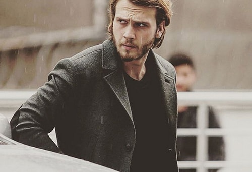 En sevilen oyuncu Haluk Bilginer olurken, Aras Bulut İynemli 2. sırada yer aldı.