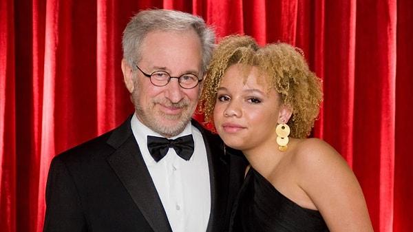Dünyanın en ünlü yönetmenlerinden Steven Spielberg'ün toplam 6 çocuğu var.