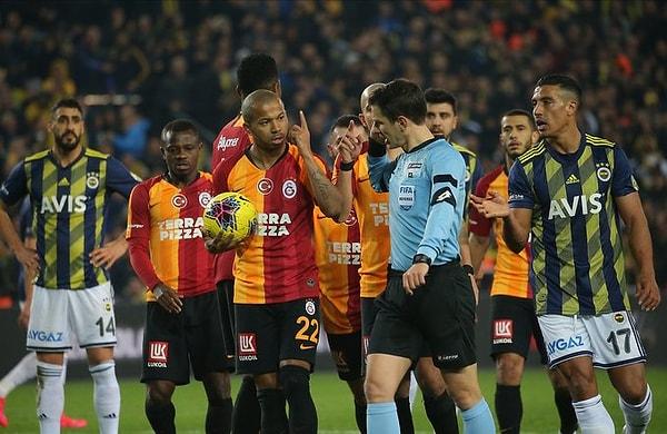 Süper Lig'in 23. haftasında Fenerbahçe, Galatasaray'ı konuk etti.