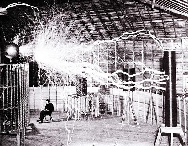 Elektronik ve robotik alanlarındaki öncü çalışmalarıyla bilinen Nikola Tesla, aslında oldukça garip bir adamdı.