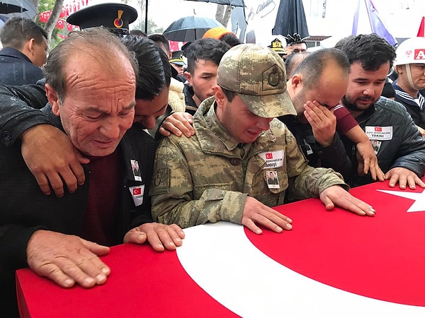 Piyade Uzman Onbaşı Osman Ak'ın cenazesi memleketi, Mersin'in Silifke ilçesinde toprağa verildi.