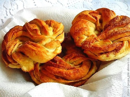 Tahinli Poğaça Tarifi: Türk Mutfağının Vazgeçilmez Lezzetlerinden Olan ve Enfes Tahin Aromasıyla Tahinli Çörek Nasıl Yapılır?