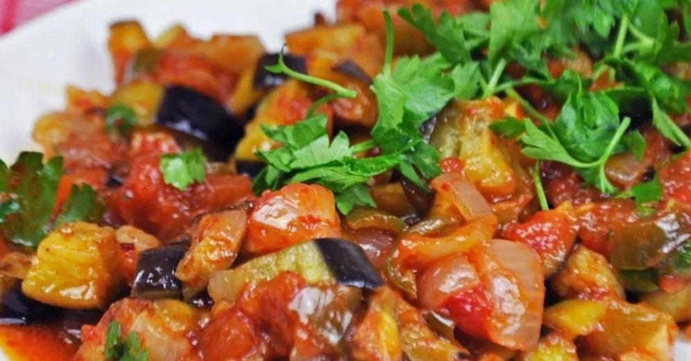 Şakşuka Tarifi: Akdeniz'in Sevilen Yemeklerinden Olan Nefis Şakşuka Nasıl Yapılır?
