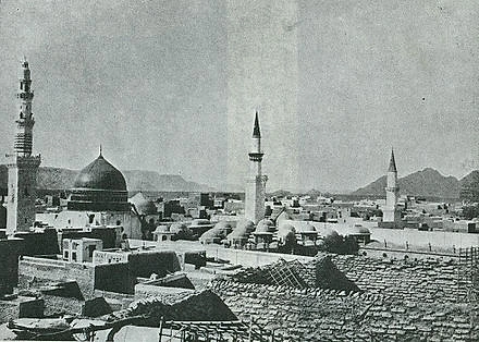 Mekke Ve Medine Dun Mescid I Nebevi Deki Tum Kirmizi Facebook