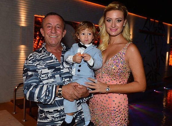 Турецкий Дональд Трамп - Али Агаоглу (65 лет), глава Agaoglu Group (занимается строительством, туризмом). Большой любитель женщин.