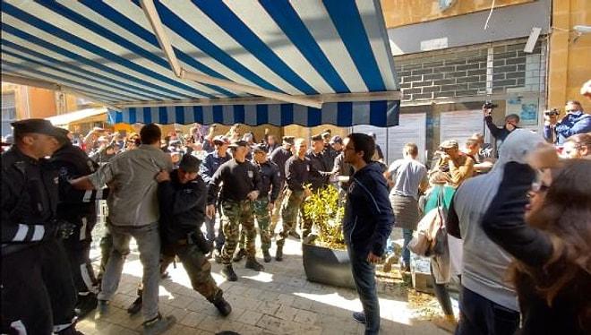 Koronavirüs Gerekçesiyle Sınır Kapılarını Kapatan Rum Yönetimine Protesto: 'Kıbrıs'ta Barış Engellenemez'