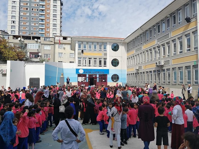 MEB'den Koronavirüs Önlemi: Okullardaki Tüm Sosyal Etkinlikler İptal Edildi