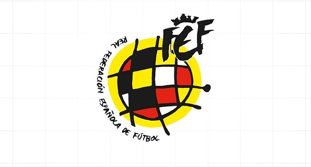 54. İspanya Futbol Federasyonu (RFEF), ülkede hızla yayılan yeni tip koronavirüs (Kovid-19) salgınına karşı önlemler kapsamında, 1. ve 2. ligler dışında tüm müsabakaların iki hafta süreyle oynanmayacağını duyurdu.