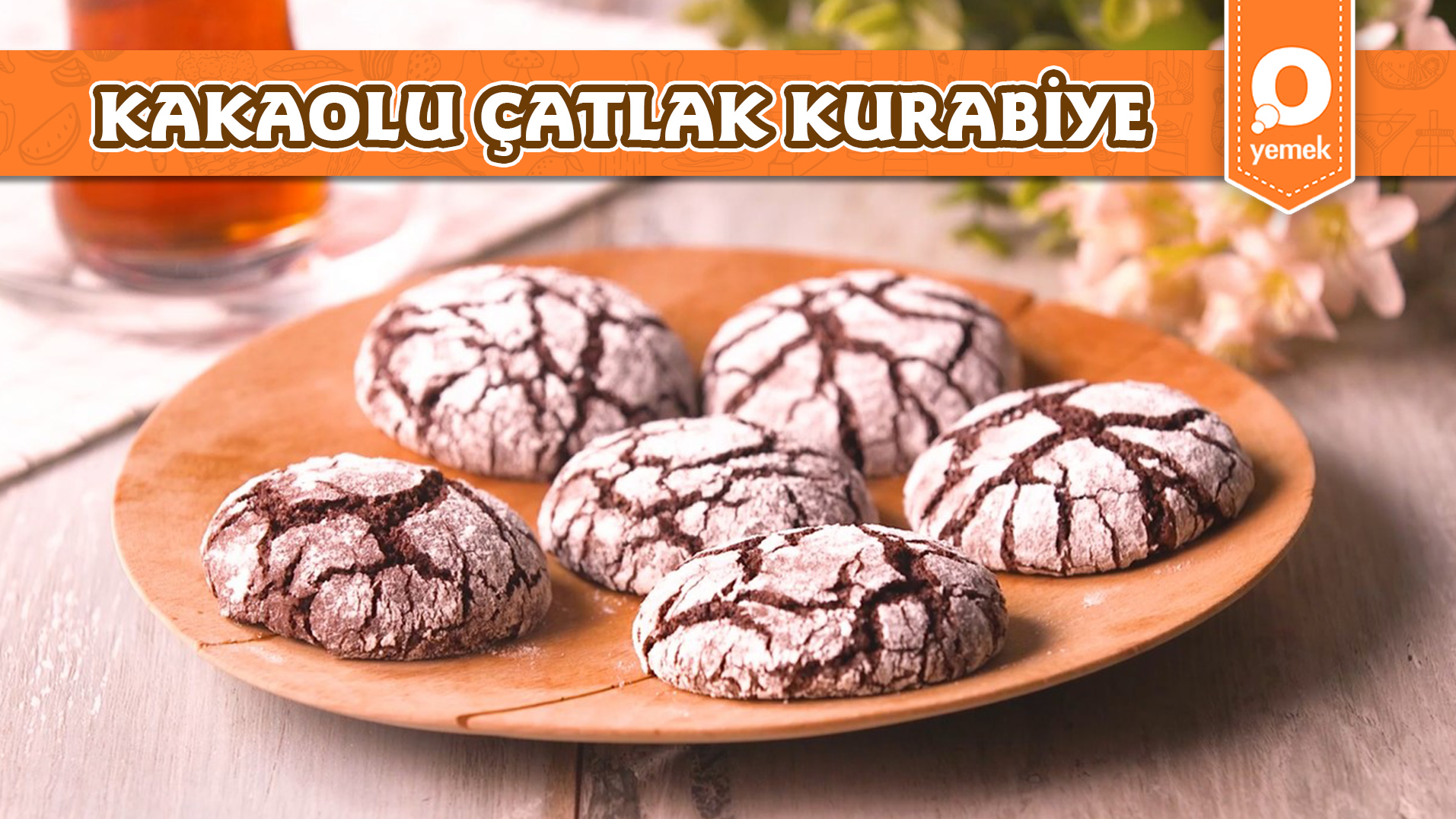 Çayın Yanına Ağızda Dağılan Nefis Bir Yancı Kakaolu Çatlak Kurabiye