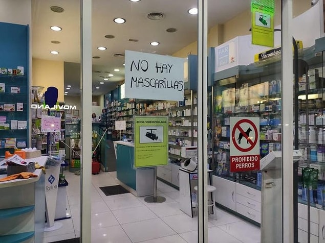 Avrupa'da, Türkiye'de ve diğer birçok ülkede piyasada koruyucu maske bulmak hemen hemen imkansız.
