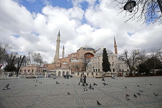 İstanbul'da Korona Sessizliği: Tarihi Yarımada'da Sokaklar Boşaldı, Turist Sayısı Yüzde 30 Azaldı