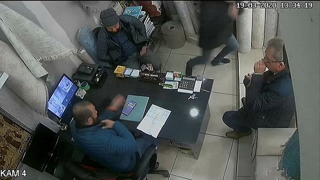 İş yerinde bulunan Ali Doğan Germekaş ise "Daha önce bir kedi videosu izlemiştim. Onun gibi cereyan etti. Kedinin biri hapşırınca diğerleri kaçışıyordu. Ben de onun gibi hızla olay yerinden uzaklaştım" diye ifade etti.