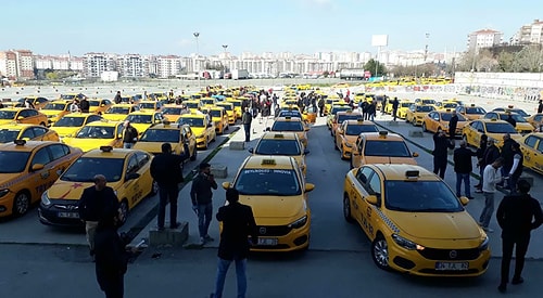 Taksiciler, Koronavirüs Nedeniyle İşlerin Azalmasını Protesto Etti: 'Plaka Sahibine Çalışıyoruz'