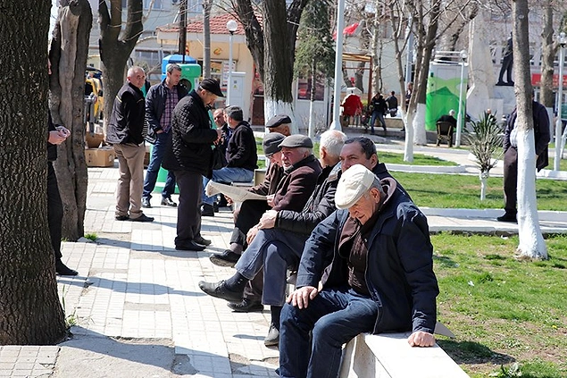 Türkiye'de 65 Yaş Üstü Vatandaşlar '#EvdeKal' Çağrılarına Uyuyor ...