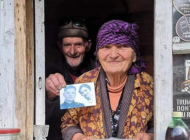 Yüzlerine baktığınızda, aşklarının ölümsüz olduğunu göreceksiniz.