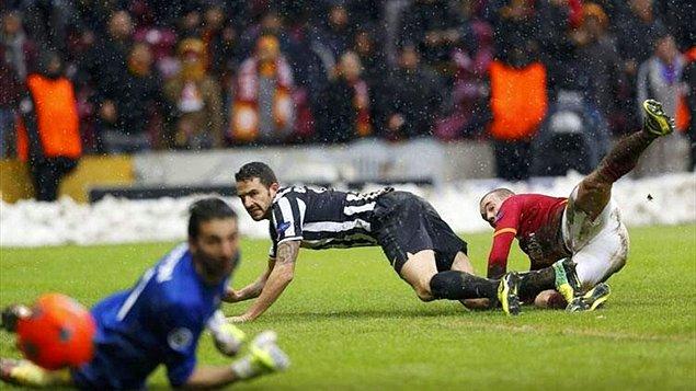 25. 11 Aralık 2013 / Galatasaray-Juventus: 1-0